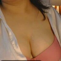 Leeza_123 webcam model
