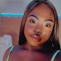 SaraaBaker webcam model