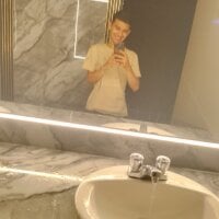 brandoqq webcam model