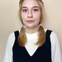 غرفة دردشة AbigailSmall دون اتصال