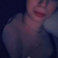 BoomBoomRoom17's Offline Chat Room