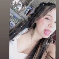ChelseaWess' Offline Chat Room