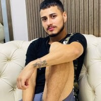 Carly_Valencia Adlı Modelin Çevrimdışı Sohbet Odası