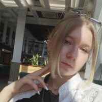 gloria_bubble webcam model