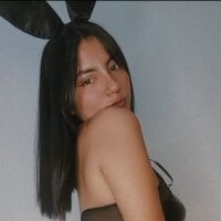 Tierna_Mia's Offline Chat Room