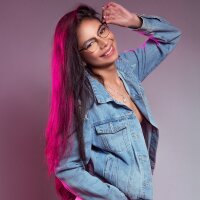 Bonniepark fully nude on webcam for live porn video chat