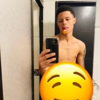 Zeus_Bigcock21 webcam model