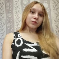 AlisaGoodGirl webcam model