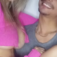 parejalatina1_'s Offline Chat Room