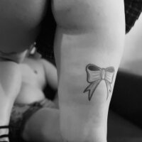 hotnameless' Offline Chat Room