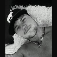 Thatonedude289@xh webcam