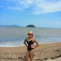 Alice-17 webcam model