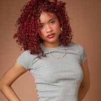 Aprillbrunette webcam model