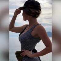 EllaJewel's Offline Chat Room