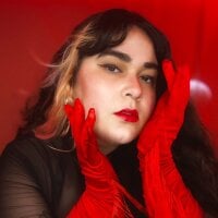 dominatrixfama's Offline Chat Room