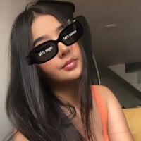 Offline chatovací místnost madeleinee_