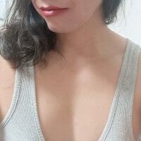 daniella_naomi