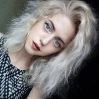 SweetMilanela's Offline Chat Room