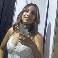 ariana_taylor23's Avatar Pic