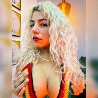 AgataAstor webcam model