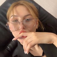 Perfect_Karina's Offline Chat Room