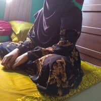 henakhan32 webcam model