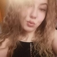 MandyVibe Adlı Modelin Çevrimdışı Sohbet Odası