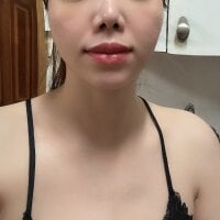 Miumiu95x webcam model