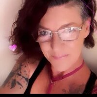 Kaycee197206's Offline Chat Room