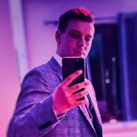 BrokeAndStranded's Offline Chat Room