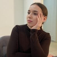 SachikoStratis webcam model