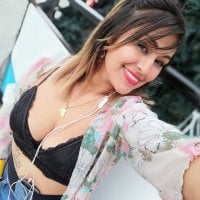 monita_rica's Offline Chat Room