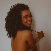 emii_cooper's Offline Chat Room