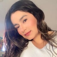 Mom_love_ webcam model