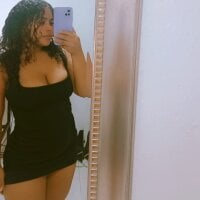 lucia_sweet08's Avatar Pic