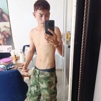 TaylerMiles webcam model