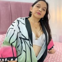 Arianna_Milf's Offline Chat Room