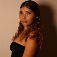 Mara_LatinGirl webcam