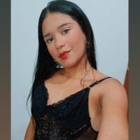 Antonella00_ webcam model