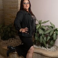 Freya_Bennett Chat Room offline