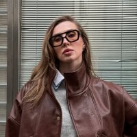 Alveryn webcam model