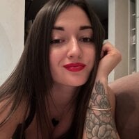 RoseViki's Avatar Pic