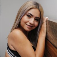 Samantha_polsen's Offline Chat Room