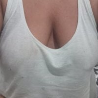 Kim_kardashia24 webcam model