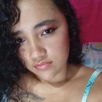 GinaChambell Adlı Modelin Çevrimdışı Sohbet Odası