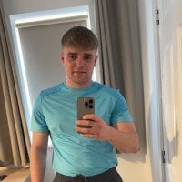 blondeboi137 Adlı Modelin Çevrimdışı Sohbet Odası