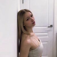 Chloe1loveme webcam model