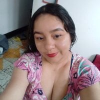CumHungryMommy_69 webcam model