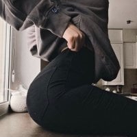 غرفة دردشة White_Shy_Lily دون اتصال