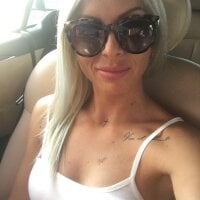 Chatroom hors ligne de HotBlondy